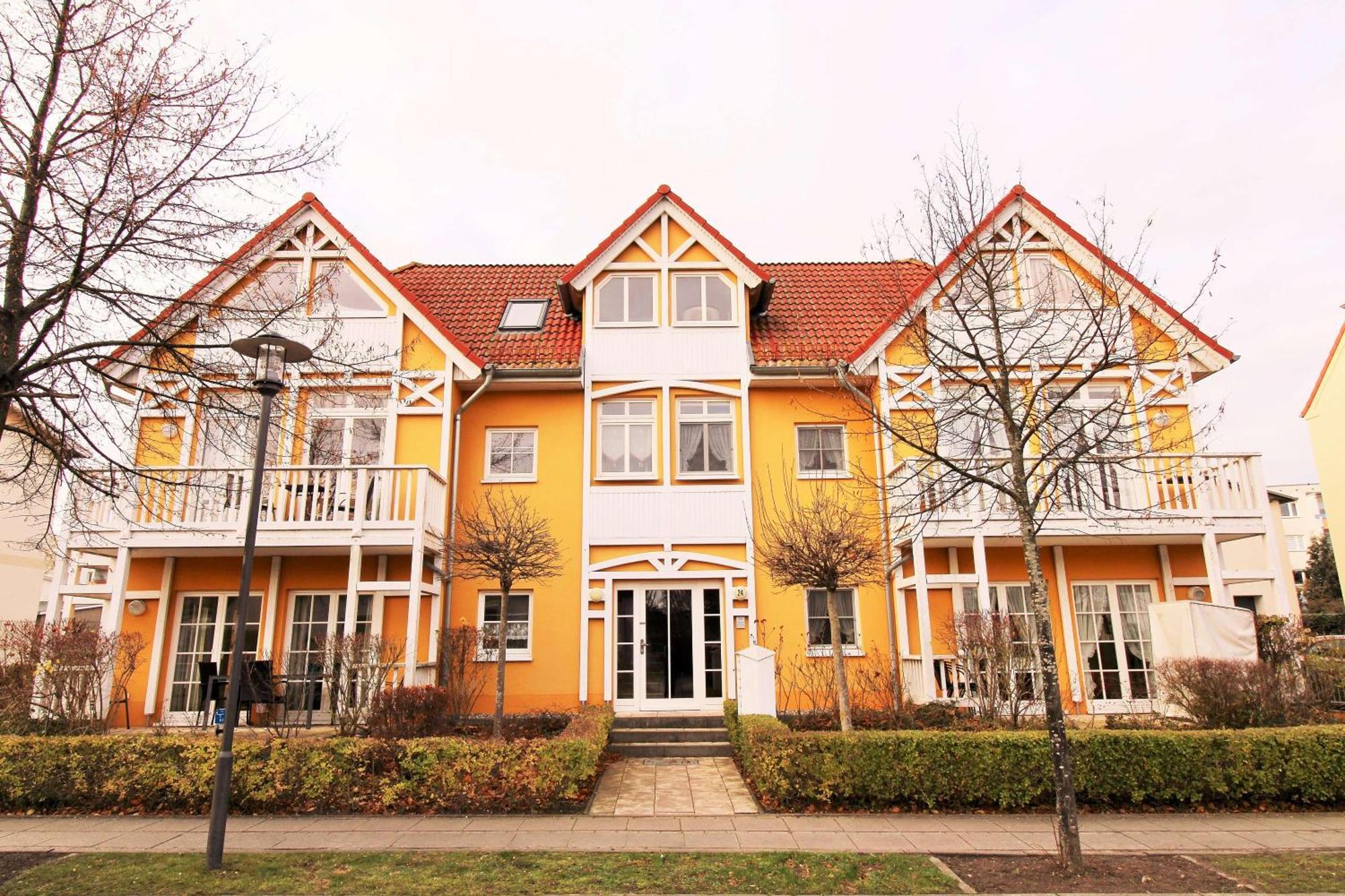 Uns Strandhus 7 - Sonnendeck Apartment Kuehlungsborn